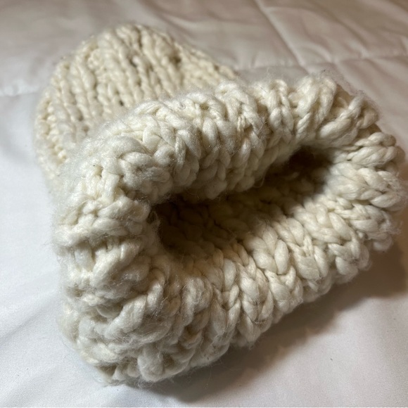 Chunky Knit - Cream - Winter Hat - Picture 6 of 7